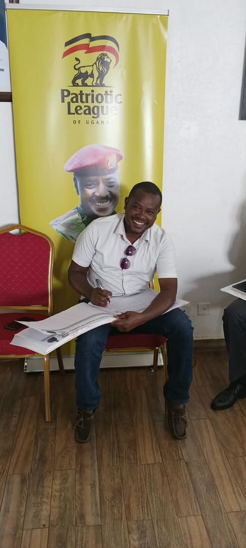 TesoEntAwards's tweet photo. Endorsement of @mkainerugaba done 👍 
Thank you Hon @OgwangOgwang for Facilitating the Media Team from Teso to reach the @PLUsecretariat to do this remarkable objective, also thank you @HonTwallafadil for Hosting the Team.
Tuko Pamoja https://t.co/27b8yJ4ar5