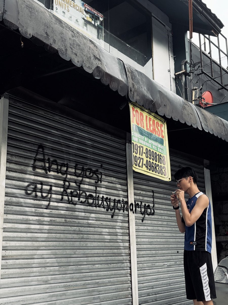 juy0shi's tweet photo. ang yosi ay rebolusyonaryo!

#yositwt https://t.co/kb1oFpZzn4