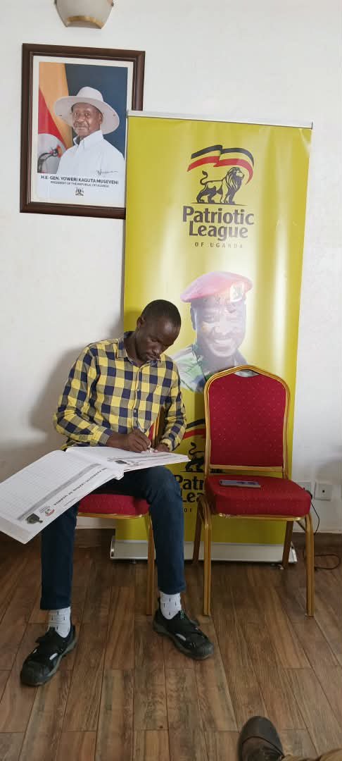 TesoEntAwards's tweet photo. Endorsement of @mkainerugaba done 👍 
Thank you Hon @OgwangOgwang for Facilitating the Media Team from Teso to reach the @PLUsecretariat to do this remarkable objective, also thank you @HonTwallafadil for Hosting the Team.
Tuko Pamoja https://t.co/27b8yJ4ar5
