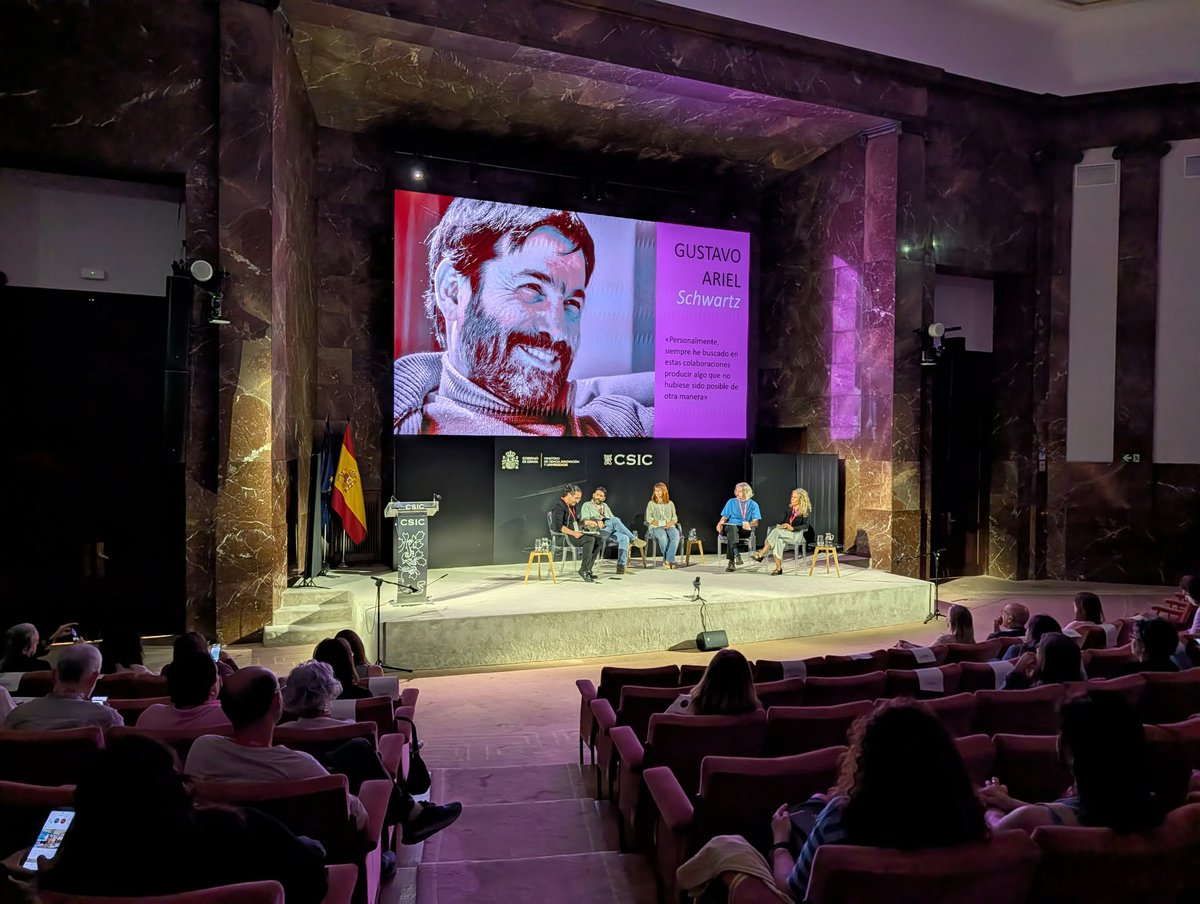 CFMdonostia's tweet photo. 🤝 I Bienal de Arte y Ciencia: ‘Experiencias en diálogo’ del @CSIC @CSICdivulga 

Gustavo Ariel Schwartz ha participado en el encuentro que pone en diálogo creación e investigación.

🔎 https://t.co/nyALVIjx1f https://t.co/Dg6YxjdhH6