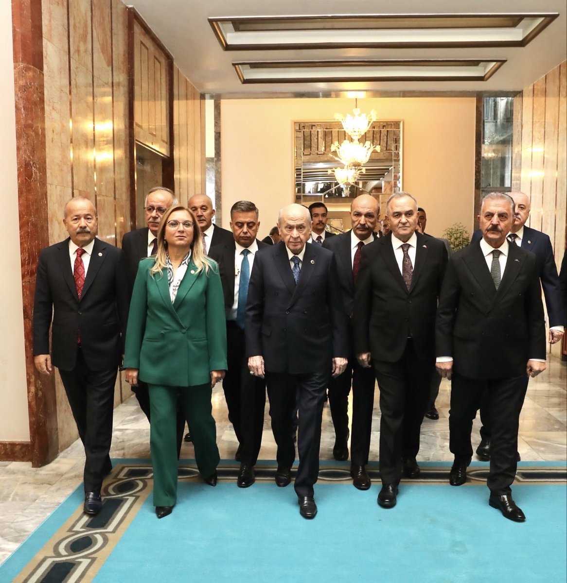 Tamerakrolu1Cak's tweet photo. Genel Başkanımız Sayın Devlet Bahçeli @dbdevletbahceli 28. Dönem 5. Yasama Yılı açılışı için TBMM’de https://t.co/Lb4IpZ8KVk