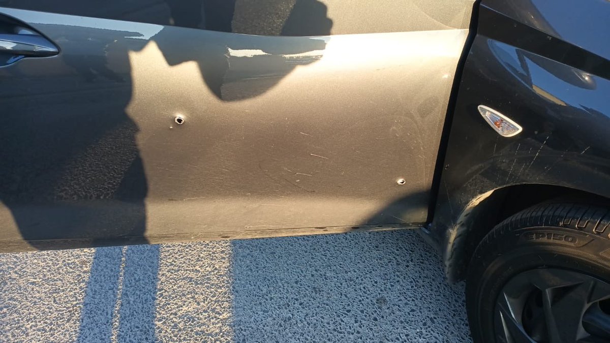 SAPoliceService's tweet photo. #sapsWC [POLICE ARREST A COUPLE FOR HIJACKING IN KHAYELITSHA]

A male and a female suspect have been arrested by the #AntiHijacking Unit members following a car chase that led to the discovery of a hijacked vehicle, two cellular telephones and an imitation firearm.

The members spotted a charcoal Hyundai with a flagged registration on Lawulo Road, Khayelitsha, and gave chase. The suspect tried speeding until the members ultimately caught him at Nothobile Street, Khayelitsha. A 24-year-old male suspect came out of the vehicle and pointed an imitation firearm towards the police and they retaliated resulting in him sustaining bullet wounds on his upper body. He was admitted to the nearest hospital for medical care and he is under police guard. Furthermore, a female passenger aged 23 was apprehended. They were both arrested for possession of a hijacked vehicle, possession of stolen property, pointing of a firearm, and reckless and negligent driving.

Both suspects were detained at Lingelethu West #SAPS and will appear at Khayelitsha Magistrate’s Court once they have been charged.

#FightingCrime #GunsOffTheStreets #SaferCommunities ST

https://t.co/xIHycwjdSx