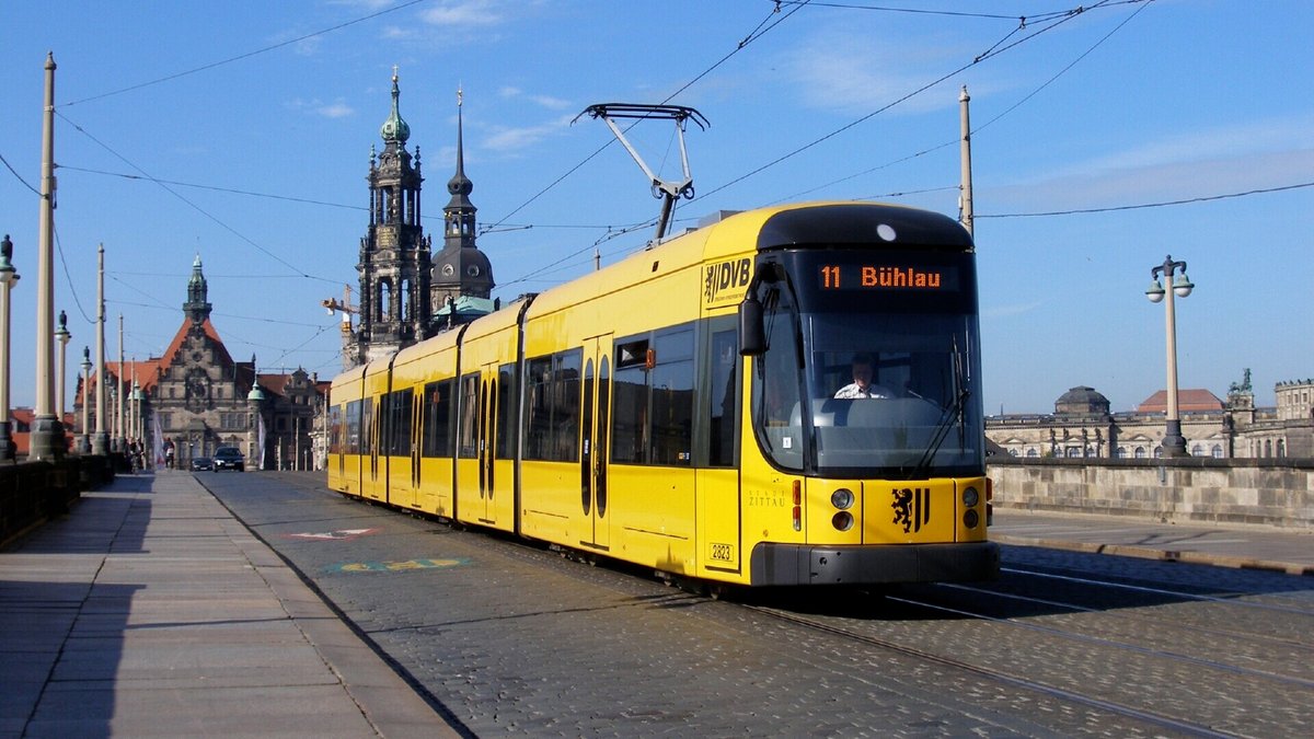 DresdenNews's tweet photo. Die DVB rutschen im Kundenbarometer von Platz zwei auf Rang vier. Besonders bei Takt, Preis-Leistung und Liniennetz fallen die Bewertungen schwächer aus.
https://t.co/Ptv6lSJJy5
#Dresden #DVB #ÖPNV
Foto: DVB AG https://t.co/cCYlIYEgKi
