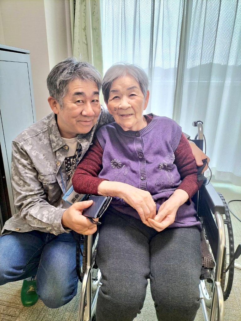 asayan1030's tweet photo. 私事…お袋眠るように89歳旅立ちました
お袋口癖「なんもしてあげられなくてゴメンね」「ありがとう」会いにいけば寝たりになっても自分の事よりしてあげられない事にゴメンねとありがとうと
心が誰より広く暖かい
沢山感謝を伝えこの先人生お袋のように心広く人を大事に生きます
お袋大好きだよまたね https://t.co/LbwkJVy4iu
