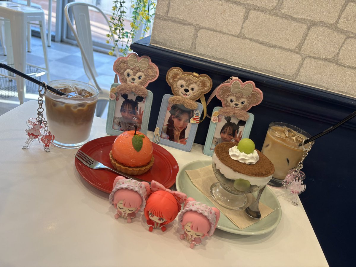 fzs2krn's tweet photo. かなちゃんが
リセール取ってくれて連番できた🥹❤️🩷
ギャルなかれんたんかわいすぎたよ〜🙈🩷

あっという間だった🥹！！
またかれんたんに逢いにいくね❣️
#ふるっぱーと全国ツアー2026 https://t.co/4ODEMJ3Td4