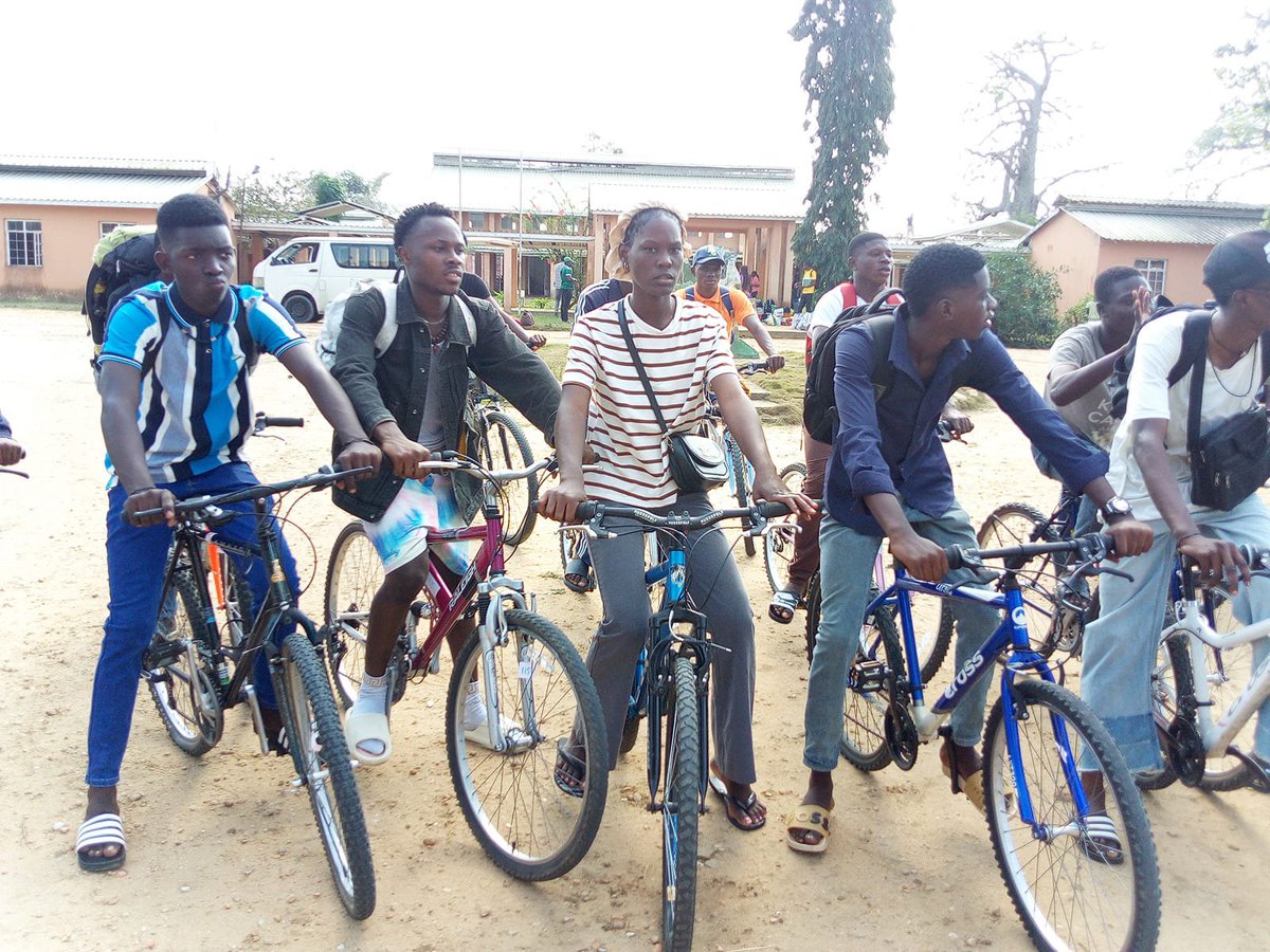 ADPP_Angola's tweet photo. The travelling team from #ADPP #Cabinda Teacher Training College is already in the field for another “Travel to Learn” experience. The students have been divided into two groups, travelling to different communities across the province to conduct visits and research.
#med https://t.co/3VDaAIXjDB