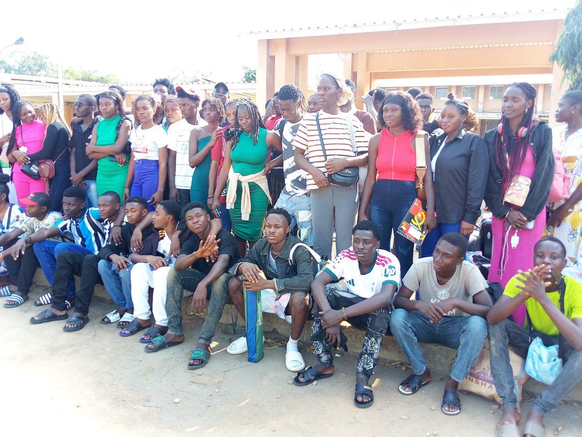 ADPP_Angola's tweet photo. The travelling team from #ADPP #Cabinda Teacher Training College is already in the field for another “Travel to Learn” experience. The students have been divided into two groups, travelling to different communities across the province to conduct visits and research.
#med https://t.co/3VDaAIXjDB