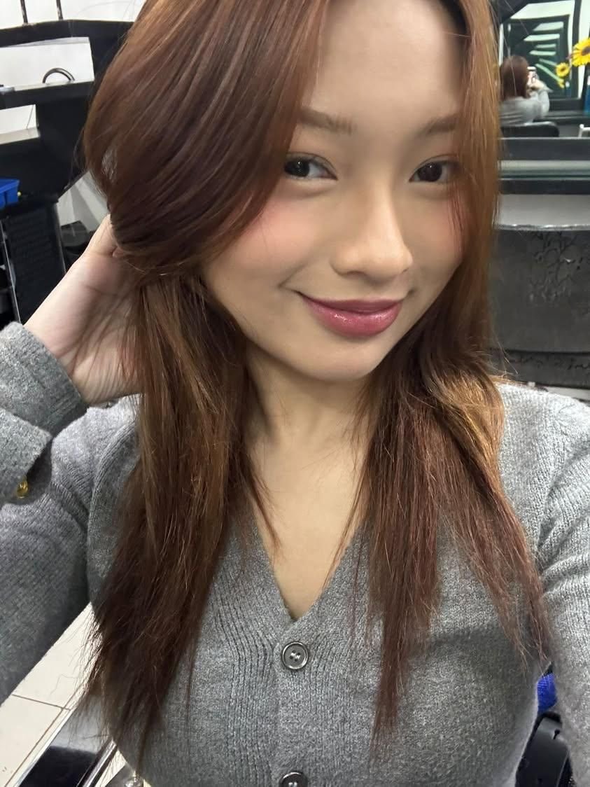 truegelove's tweet photo. Today’s category is selfies.

I’d probably take tons of selfies if I look like this. Please bless us with more selfies, sweetheart.
#AngelaMuji https://t.co/obERlQJ4ZX