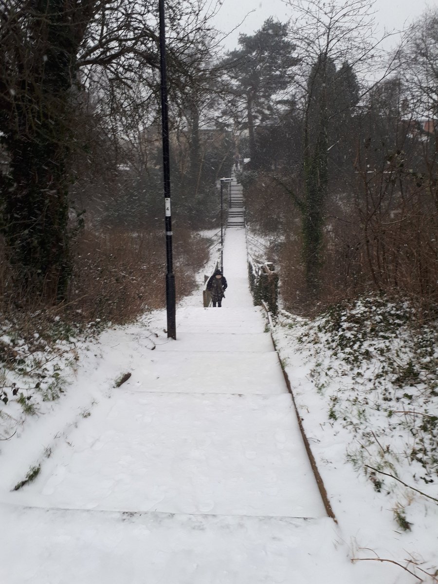 emiloppe's tweet photo. Algo parecido traté de hacerlo con la travesía inquietante de Southampton, pero se me ocurrió empezar a hacerlo en invierno y la de otoño es de un 21 de septiembre 💀 https://t.co/CN8NRT34iq