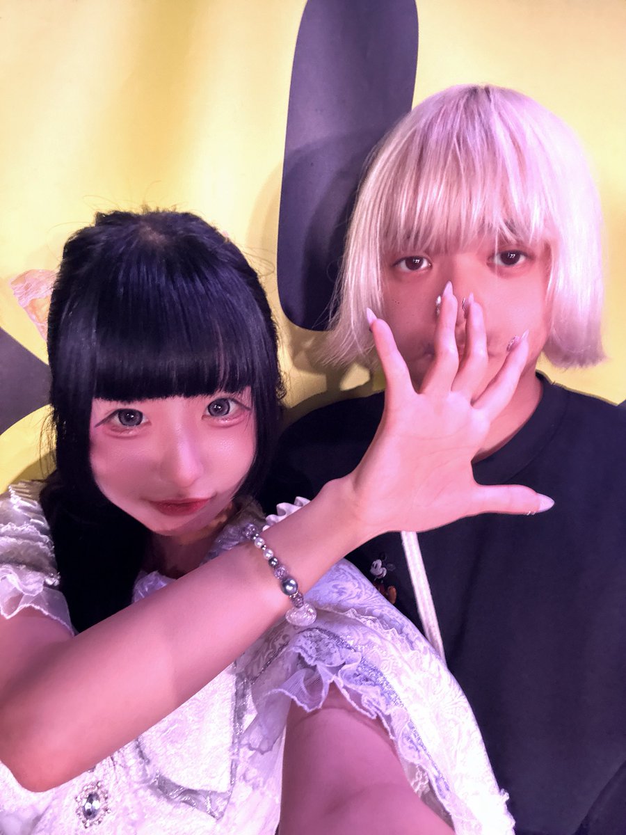 sui_ivcha's tweet photo. 透明人間いつか僕は
この物語の主人公だって言いたいから

 #いゔといっしょのエンブレム https://t.co/AtjToZNXYM