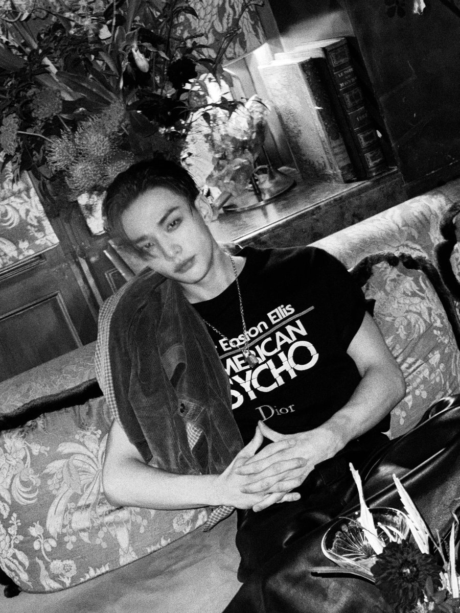realskzoo's tweet photo. Actualización de Hyunjin en Instagram 📸 

"AFtERPaRTY"

#DiorSummer27_HYUNJIN
#HYUNJIN_PFW26 https://t.co/4JNuO2vVGo