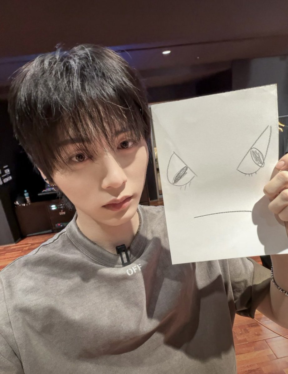 rzxsn_'s tweet photo. 생김새 완전말걸면삐앵삐앵거릴것같음 https://t.co/Fdn3fbDS01