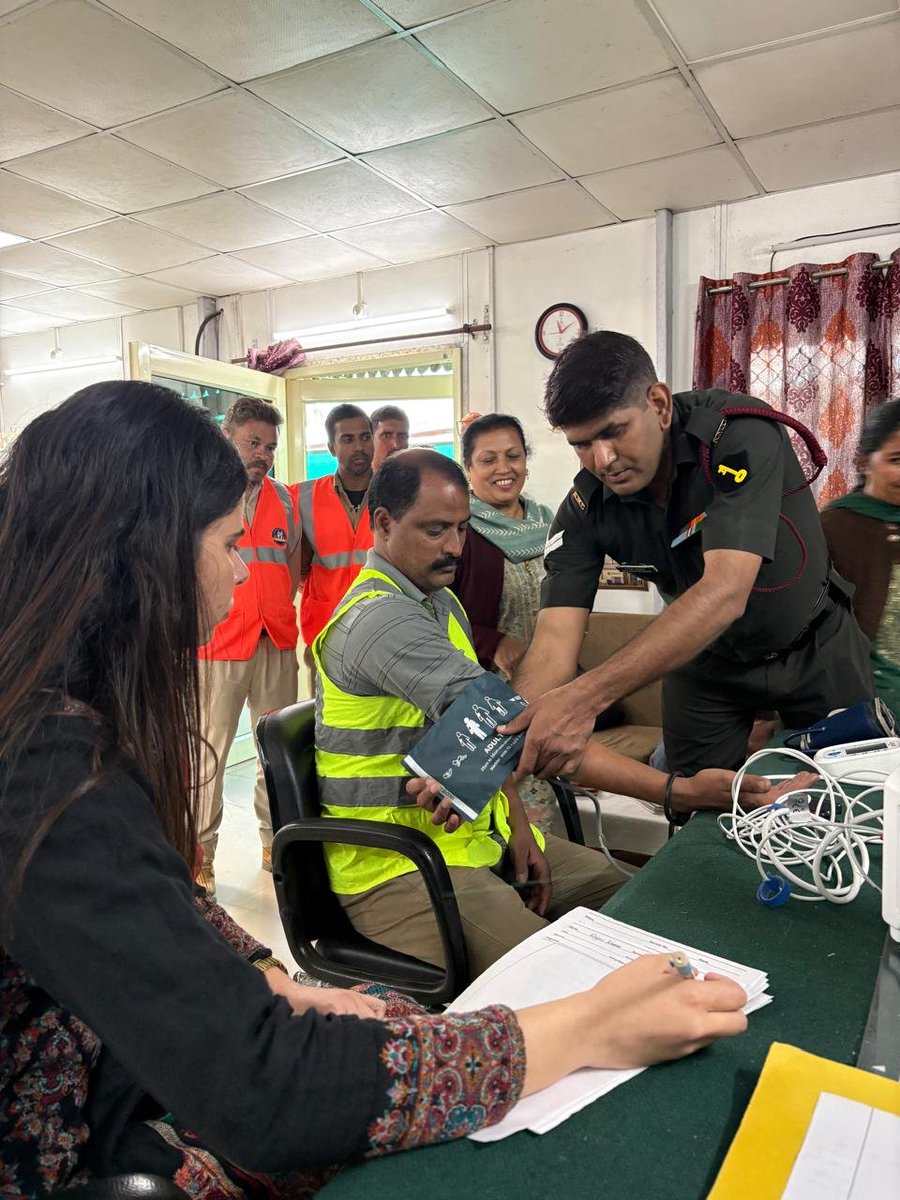 westerncomd_IA's tweet photo. Serving Those Who Keep Our Communities Clean 🇮🇳

Under #SwachhataHiSeva2026, #ChakraWarriors, under the aegis of Station HQ and Cantonment Board, Jutogh organised a dedicated SafaiMitra Health & Dental Camp, translating the spirit of Seva into tangible healthcare and welfare support for our sanitation workforce.

The initiative reaffirmed the commitment of Chakra Warriors towards the health, dignity and welfare of those who keep our communities clean.

Healthier SafaiMitras → Healthier Communities → Swachh Bharat → Viksit Bharat. 🇮🇳

#SwachhBharat 
#NationFirst 
#CleanAndGreen
#SHS2026 
#SpecialCampaign6 

@adgpi
@SpokespersonMoD
@prodefencechan1
@prodefencejammu
@SwachhBharatGov
@SwachhBharat
@MoHUA_India
@MoJSDDWS