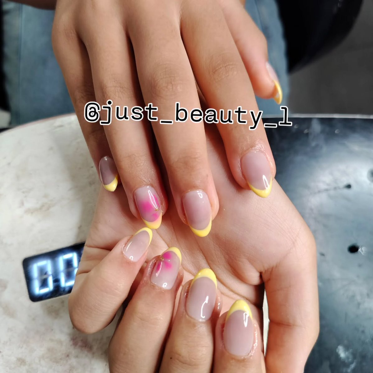 FernandeYoheeu's tweet photo. @just_beauty_l faux nails Narjis https://t.co/cMHEXGB4PL