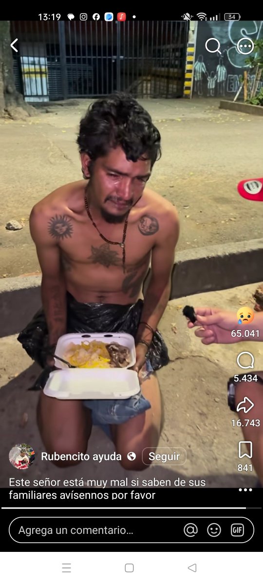 Nancy04_12_2014's tweet photo. ESTE CHICO ESTA EN COLOMBIA MEDELLÍN BUSCANDO A SUS FAMILIARES EN CARACAS VENEZUELA. POR FAVOR AYUDEME DIFUNDIR LO AGARRE DEL FACEBOOK GRACIAS 😓 https://t.co/Rv8q8pKZL6