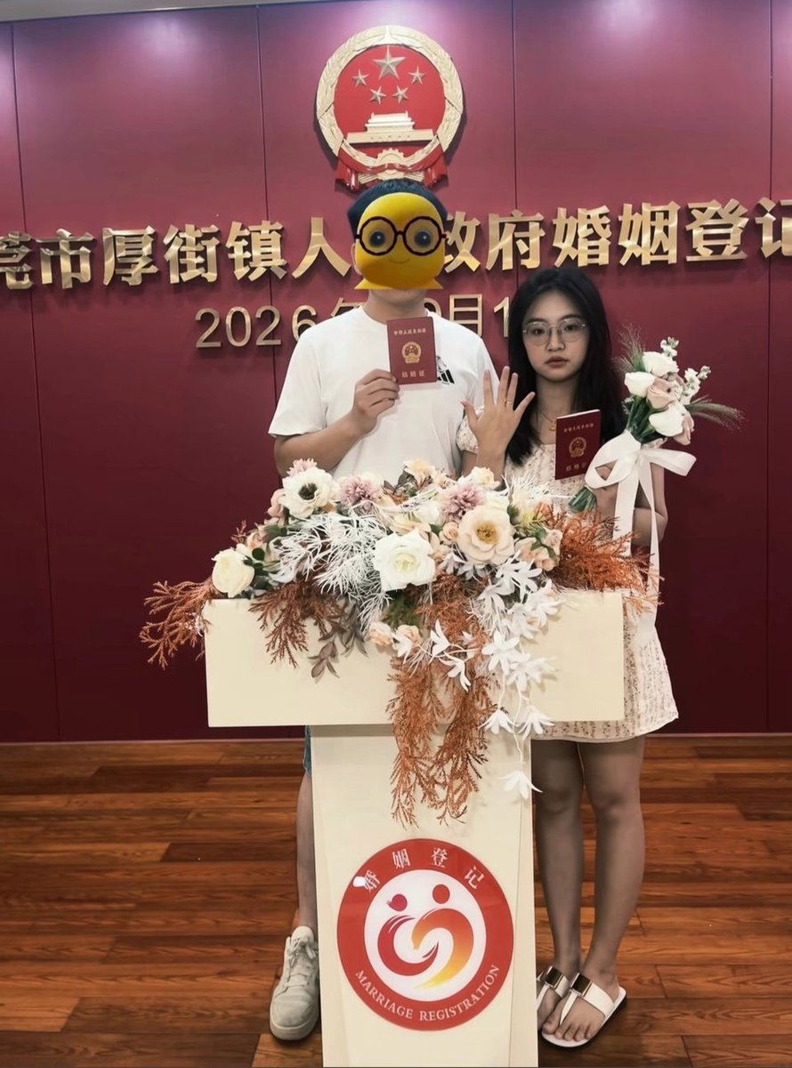 SdaatrueBby's tweet photo. 什么领导这么敏感😔😔 https://t.co/h3Np5hdBRi