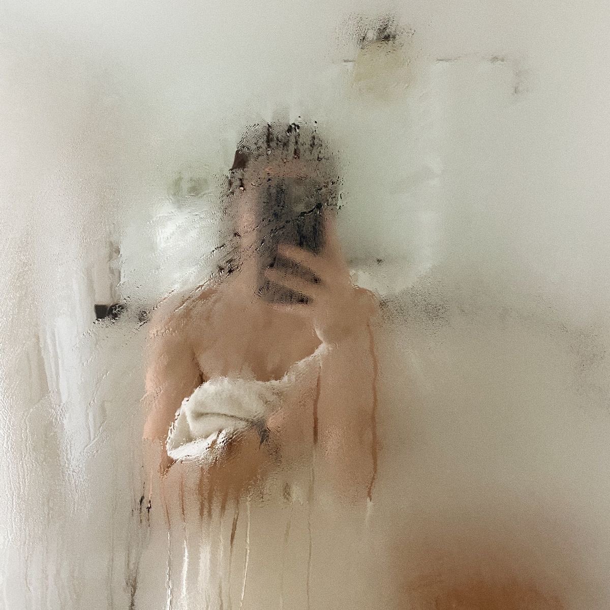 Buseblogx's tweet photo. Duş vakti 💋💋 https://t.co/pVM0udUpf1