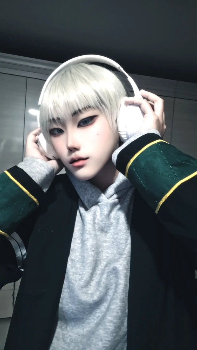 k_aq17's tweet photo. 여러분들은 동글한 카지가 좋나여, 날카로운 카지가 좋나여? https://t.co/8oFGHvUiWT