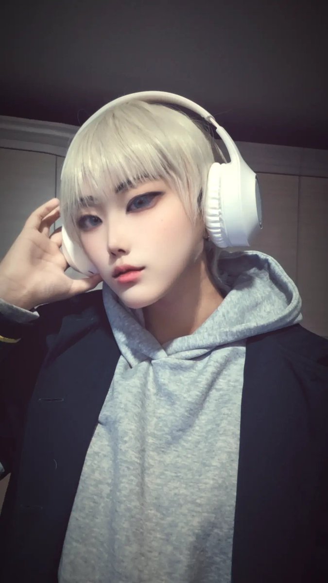 k_aq17's tweet photo. 여러분들은 동글한 카지가 좋나여, 날카로운 카지가 좋나여? https://t.co/8oFGHvUiWT