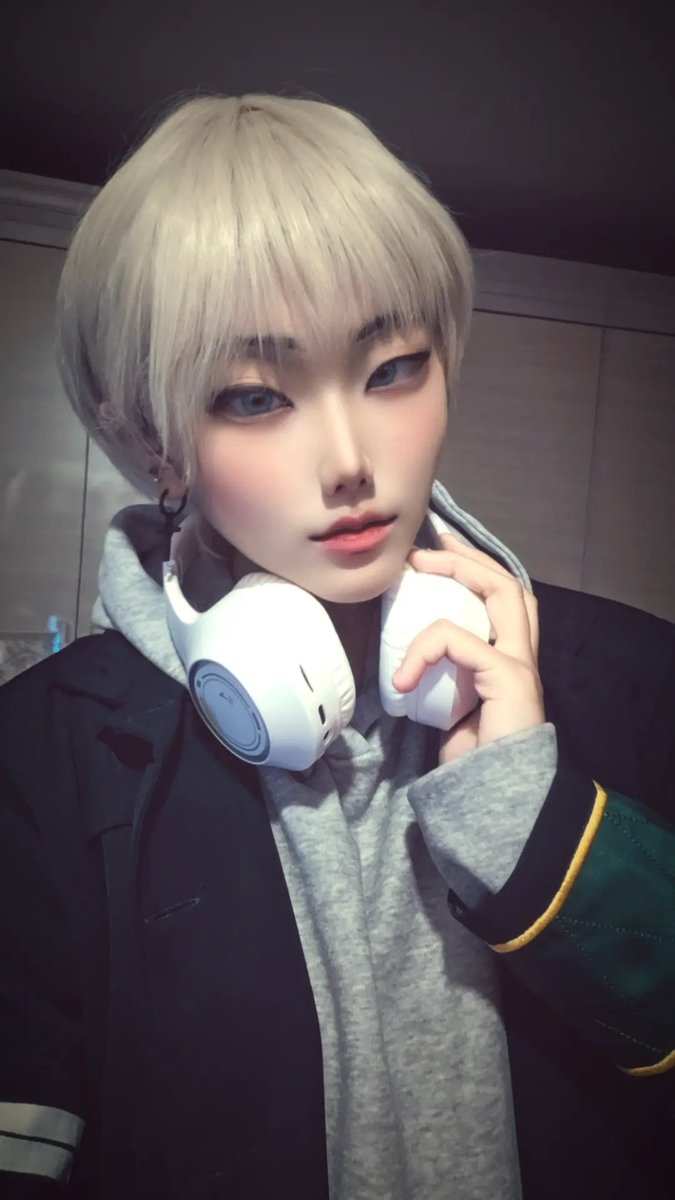 k_aq17's tweet photo. 여러분들은 동글한 카지가 좋나여, 날카로운 카지가 좋나여? https://t.co/8oFGHvUiWT