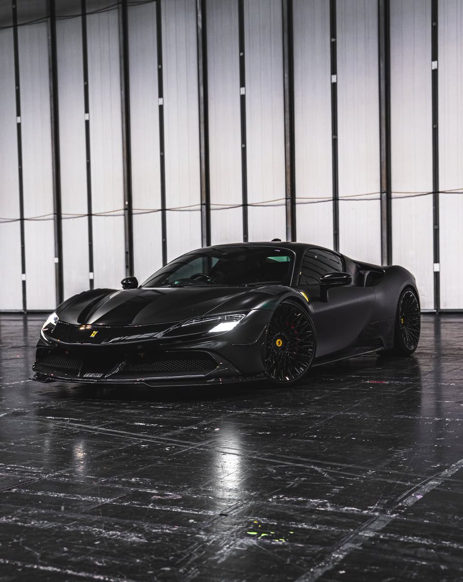 competitionreal's tweet photo. Ferrari SF90 🖤 https://t.co/JmhYOtFvpA