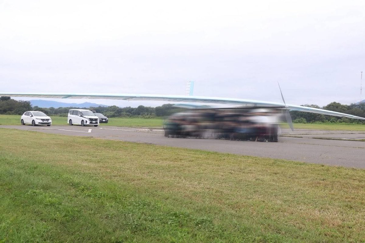 sorazaru2014's tweet photo. 【おしらせ】
9月27日に26代機『輝』の全組試験を行い、運用を終了しました！
空猿初の人力機をここまで作り上げられたのは、皆様のお力添えと部員の頑張りがあったからこそです。
本当にありがとうございました！
​27代機の製作も全力で行いますので、これからも空猿の応援をよろしくお願いします！ https://t.co/uZR92UpB1U