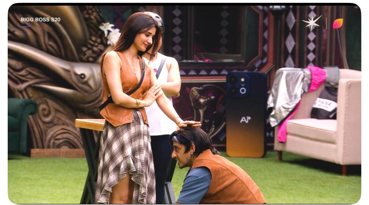 CandyFlossLob's tweet photo. Many may use this picture for trolling qazi , but I see a humble man who never shies away from doing any task ❤️🤌

#QaziTouqeer #BiggBoss20 https://t.co/Vsj3NimFy6