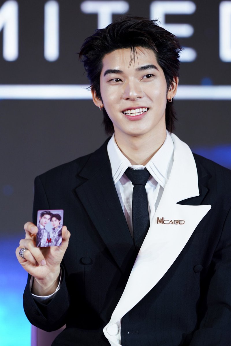 TheMallThailand's tweet photo. เธอมีรอยยิ้มอันตราย ที่ได้มาจากกรรมพันธุ์ ✨💜🐶🐻‍❄️

MCARD NEXT GEN WITH TTP
#MCardxTeeteePor 
#MCardNextGenxTeeteePor #MCard  #TeeteePor #TheMallGroup https://t.co/OaPYxg7cTY