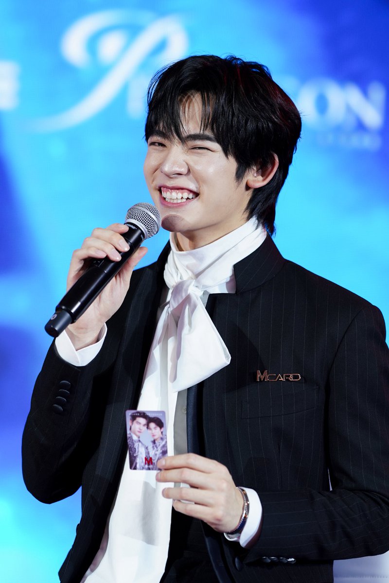 TheMallThailand's tweet photo. เธอมีรอยยิ้มอันตราย ที่ได้มาจากกรรมพันธุ์ ✨💜🐶🐻‍❄️

MCARD NEXT GEN WITH TTP
#MCardxTeeteePor 
#MCardNextGenxTeeteePor #MCard  #TeeteePor #TheMallGroup https://t.co/OaPYxg7cTY