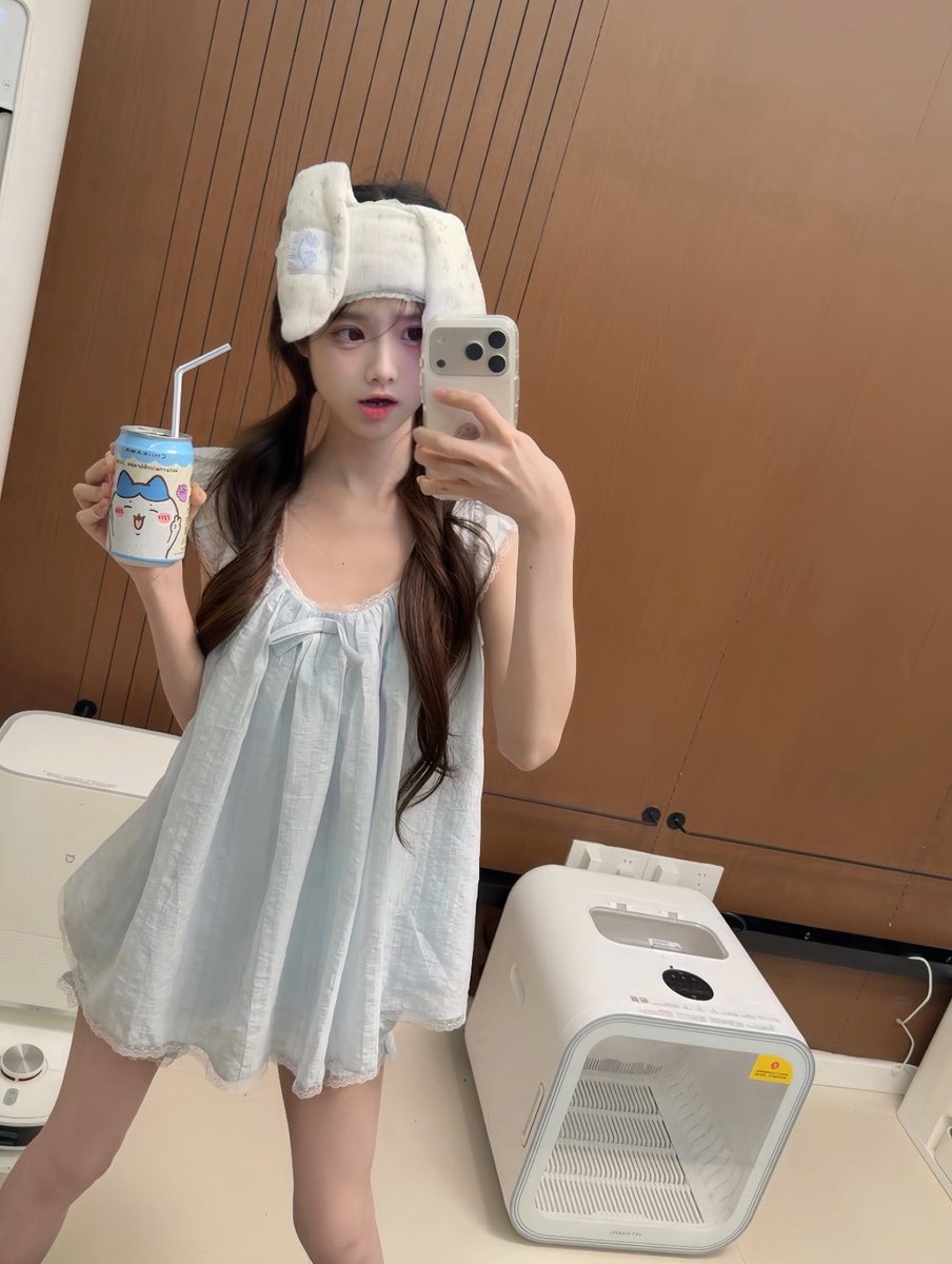 barbara57vg4's tweet photo. 从小缺爱～刚出炉，还热乎乎的！

有人想锐评一下我14岁的福嘛 ？🥹   

不要🚪赶紧看，我要删了！！！ https://t.co/NwCojAnkMt
