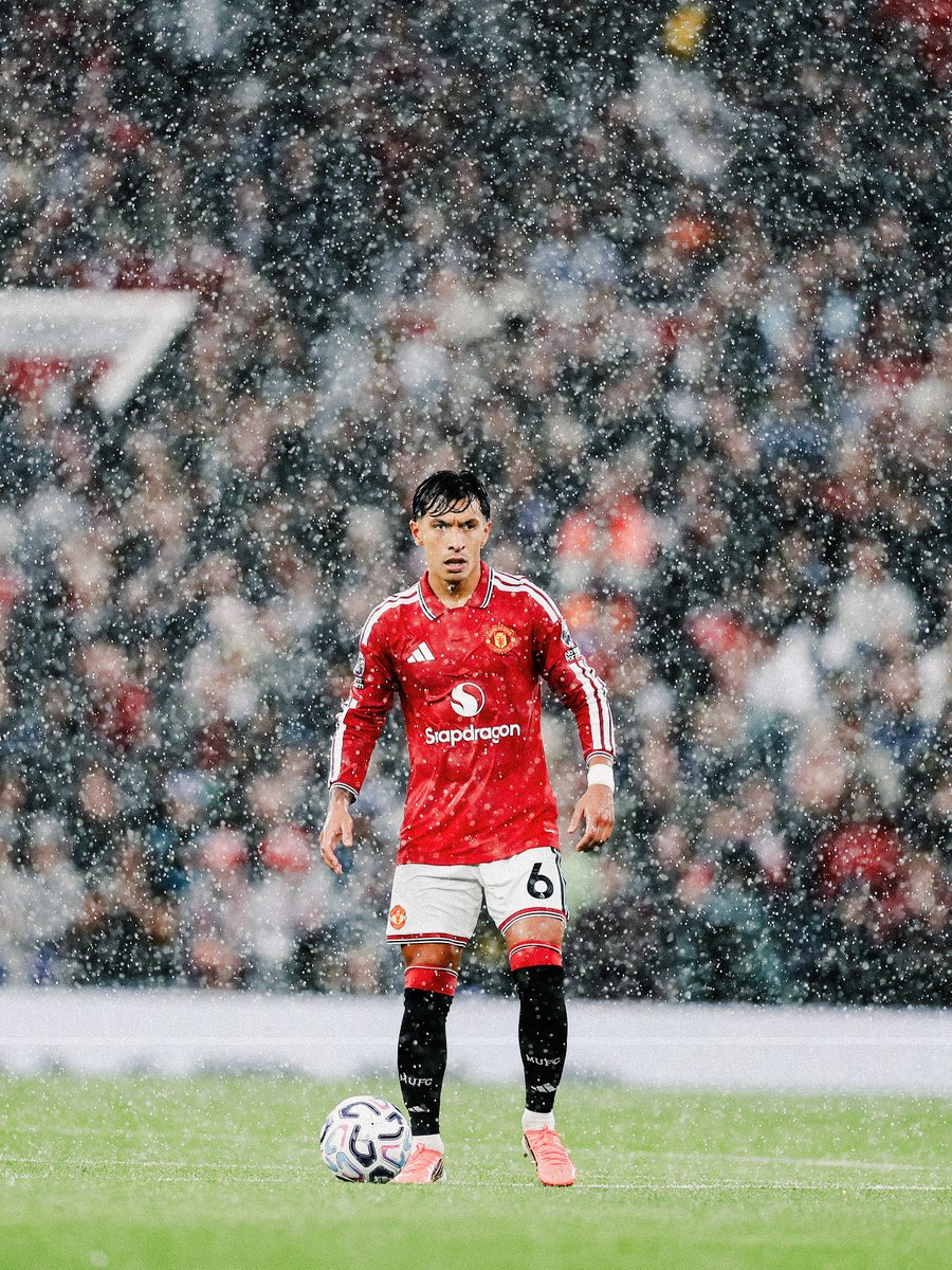 ManUtd's tweet photo. 🔙🔜 https://t.co/2b6TTKRFLo