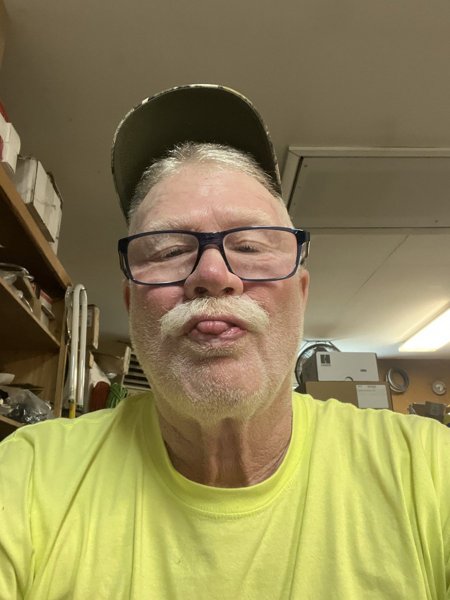 Johnd1cq's tweet photo. Hello friends 👋😍❤️ https://t.co/Kl2VLblACv