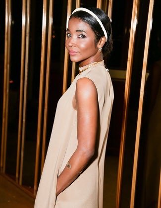 francemothers's tweet photo. She’s not talked about enough anymore, but —Genevieve Jones
was thee fashion “IT girl” that helped define the quintessential New York socialite in the late oughts. https://t.co/rYusm5s9Ke