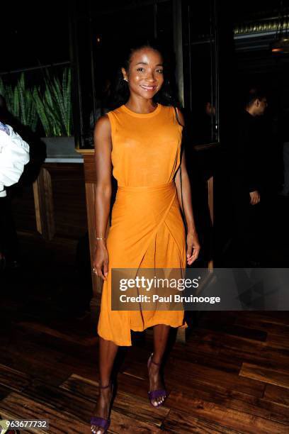 francemothers's tweet photo. She’s not talked about enough anymore, but —Genevieve Jones
was thee fashion “IT girl” that helped define the quintessential New York socialite in the late oughts. https://t.co/rYusm5s9Ke