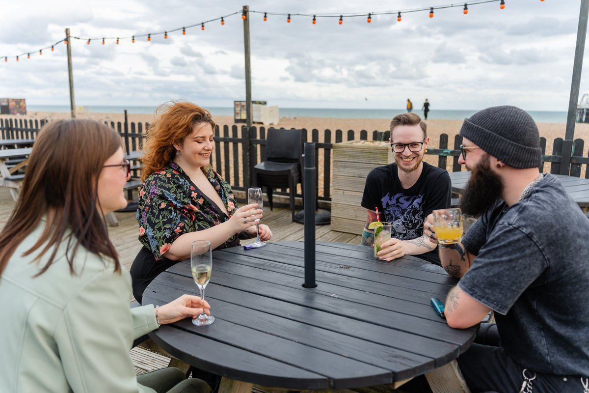 FuturLab's tweet photo. A little #ThrowbackThursday to last month's FuturLab summer party 🎉☀️

It was so lovely to spend time together outside of work, enjoying video games, chatting on Brighton beach, and making the most of a (mostly) sunny day 🎮💙 https://t.co/5yiaJuwtZv