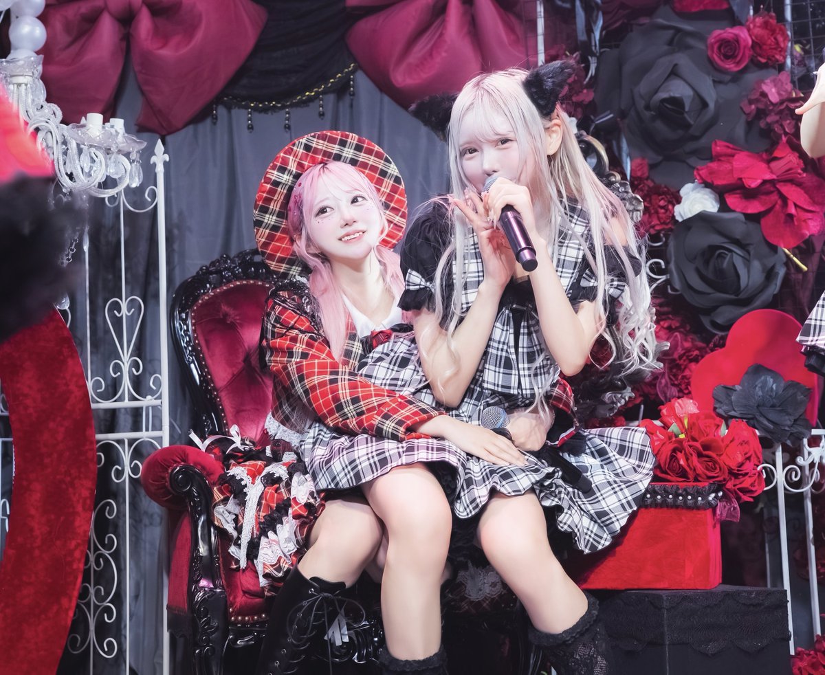coai_yoruami's tweet photo. #しゅる生誕祭2026 💖
パフォがとっても魅力的なしゅるだからこそ、かっこいい曲セトリがとっても合っていて、可愛いにゃんこなのにカッコイイも行けちゃうぞ❗️なしゅるサイコーだったよ♡🪩

そして、2人のコンテンツ🎤誘ってくれて｡｡｡🐨🤝🏻🐱
秘密の箱を一緒に歌えてとっても嬉しかったよ🙂‍↕️🤍
今年も幸せいっぱいな年にしよーね！
改めて、お誕生日おめでとう🎂💖