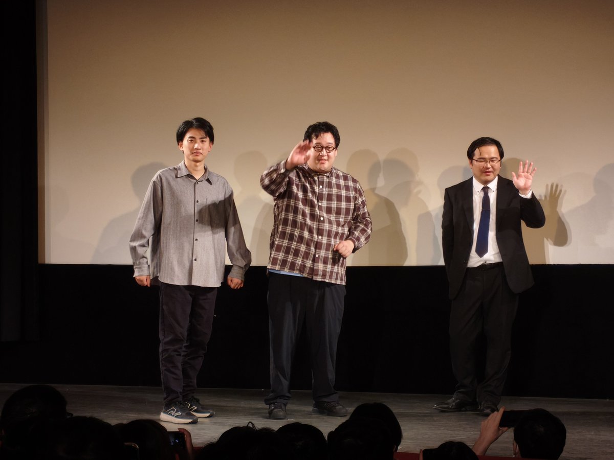 tinclerain's tweet photo. 懇願動画見てチケット買っちゃった同い年。楽しい時間ありがとう！　ここから家まで帰るのが一番の問題だ…
#アミューズお笑い https://t.co/8V9YV5YsgP