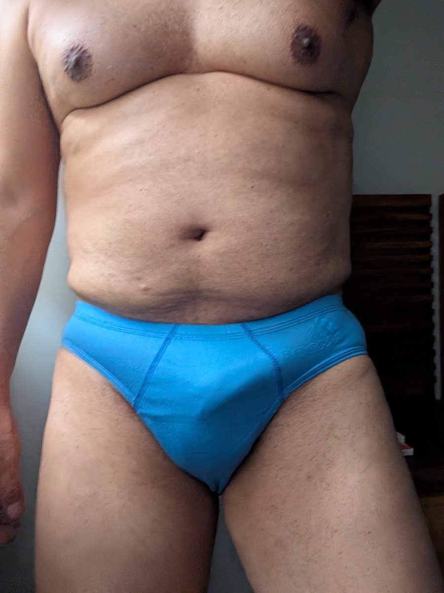 Sanzio85's tweet photo. Estas trusas se me hicieron muy morbosas. 🩲💙🍆 https://t.co/fVCgPlWNvr