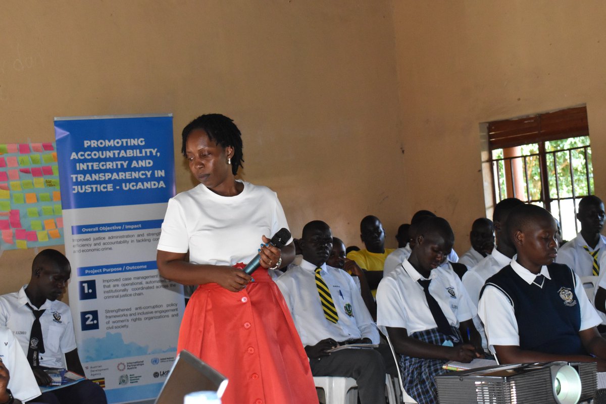 Accu_Ug's tweet photo. Capacity building for young people from our youth integrity clubs in Gulu district on integrity, transparency, accountability, corruption reporting and their role in the fight against corruption in the country.

In partnership with @UNODCEastAfrica, with support from @ADCinUganda https://t.co/YiVH7lrZxf
