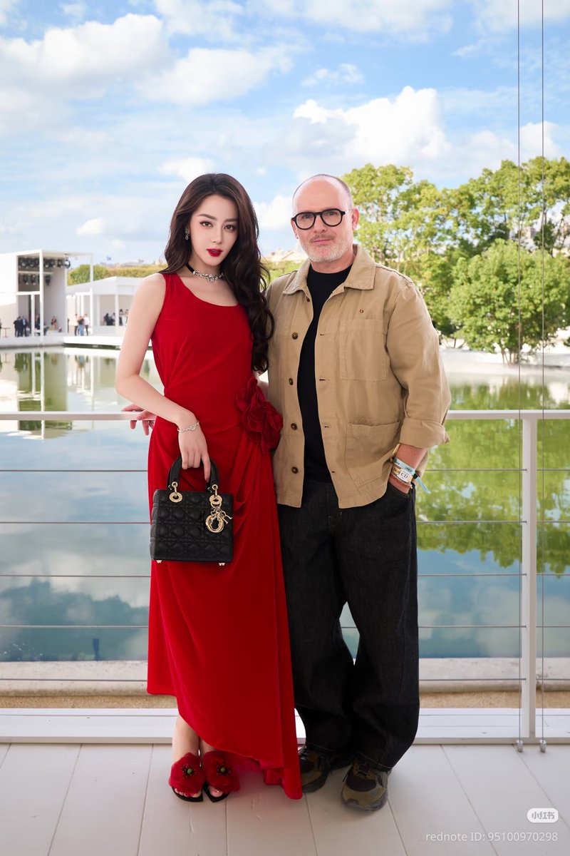OnlyDilrabaxx63's tweet photo. No need for many words☺️💃🏻

Peter Phillips posted photo with Dior Global Brand Ambassador Dilraba Dilmurat on Rednote 🍠

Dilraba Dazzles DiorSummer27

#Dilraba #DilrabaxDiorSummer27 #DiorSummer27 https://t.co/LrwPG5PbE9