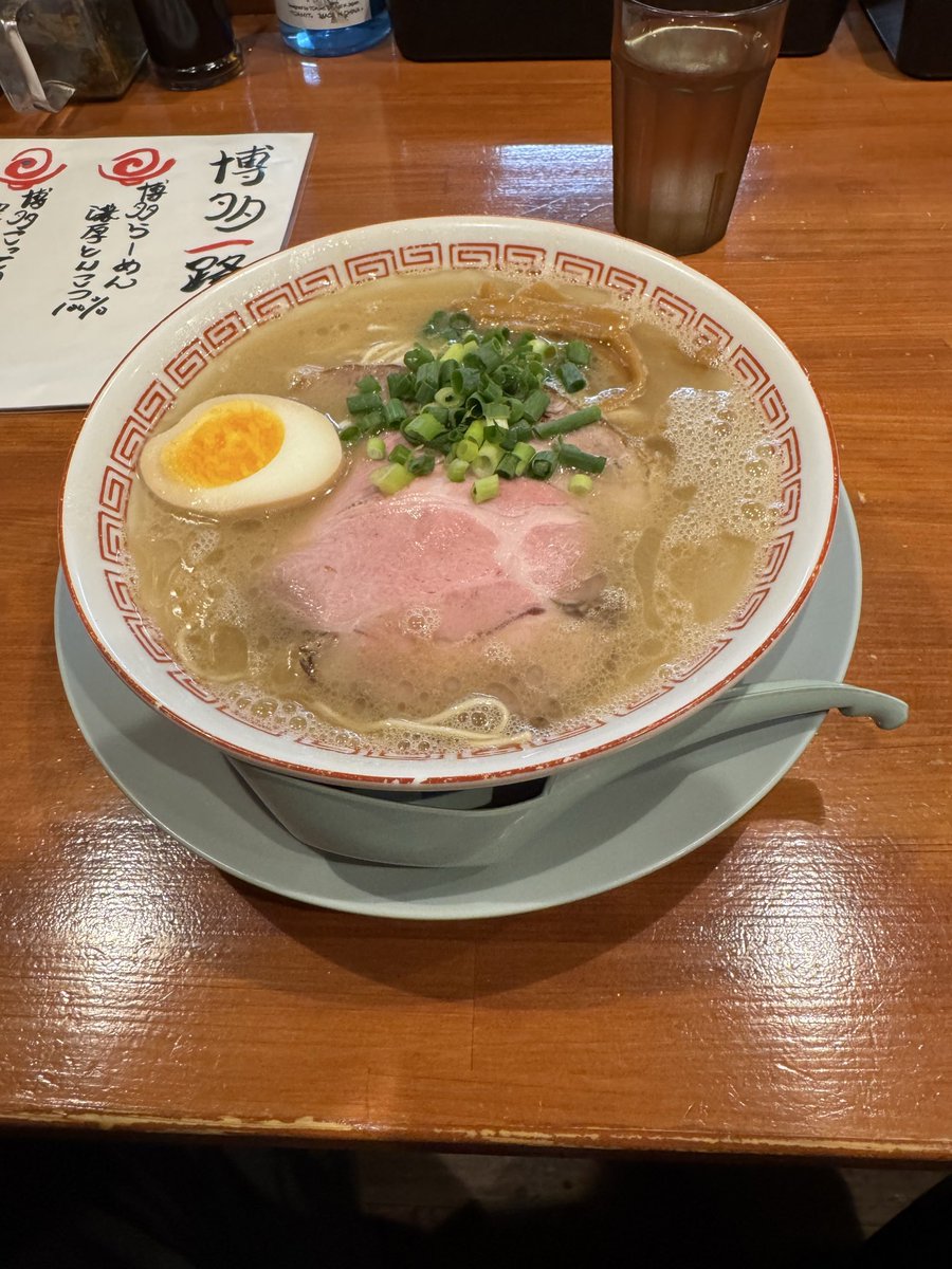 sheetaaayaseyo's tweet photo. 今何食べても体重も何もかも変わらないチートみたいなモードが1時間だけあると言われたら豚骨ラーメンをめちゃくちゃ食べたい🍜

たまには欲望を…

 #ダイエット #ダイエット垢さんと繋がりたい  #ダイエット男子  #ダイエット記録 #ダイエット仲間募集中 https://t.co/hMDJOh6tGe