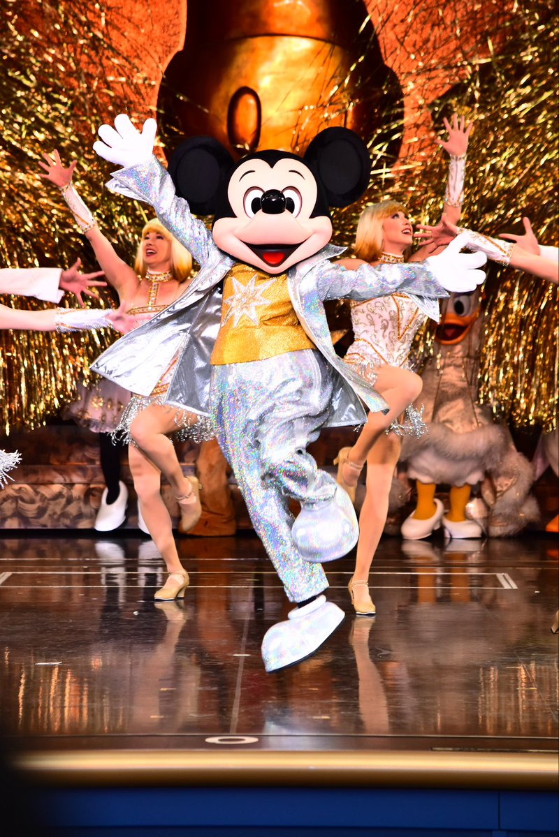 tukiya53's tweet photo. こういう宗教で育ちました。
♪ここは夢の国　すてきな世界
　こどももおとなも楽しく過ごせる
　Disney land is your land https://t.co/Vcrp4m0vfs