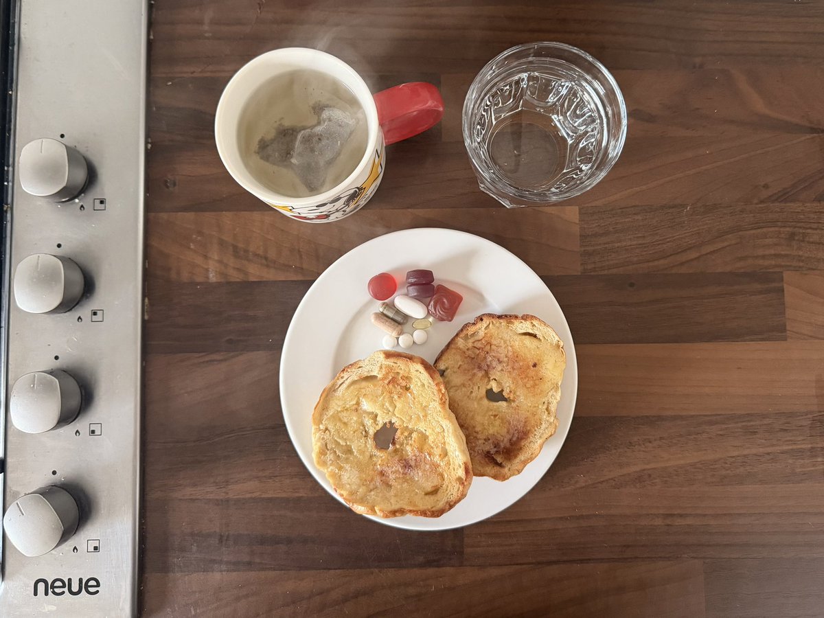 s00kini's tweet photo. pre yoga brekkie 🌱🫖 https://t.co/gMdi7yrDKH