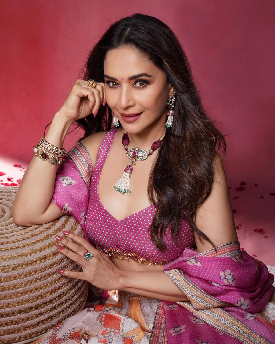 VOGUEIndia's tweet photo. 🔗: https://t.co/DHNEbe38p3
Madhuri Dixit Nene’s printed Falguni Shane Peacock lehenga is a celebration of colours https://t.co/HuMl44wr2M