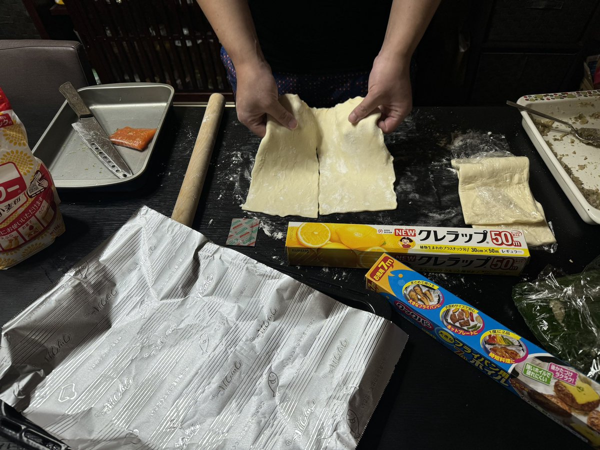MitchellNoviter's tweet photo. さて、先週に、実家に帰省しました！
連休最後の思い出！ここ最近、弟が料理に凝ってて、贅沢な食事を作ってくれました！

という訳で、今回の夕御飯がこちら！帰省、万歳っ！！（しみじみ）
沢山のご飯とお酒を楽しみました！こんなに家族で楽しく過ごす事が出来るのは、もう本当に有難い限りです！ https://t.co/6PMwcPsQdH