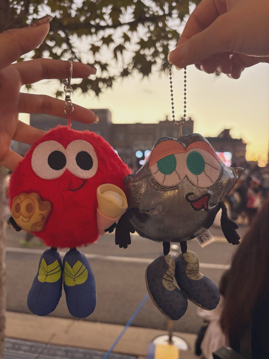 2446__aaa's tweet photo. 昨日のホラナイも楽しすぎた👻
KATEの日付がたかじろ🧡💙
#USJファン https://t.co/pIwRBuWvKN