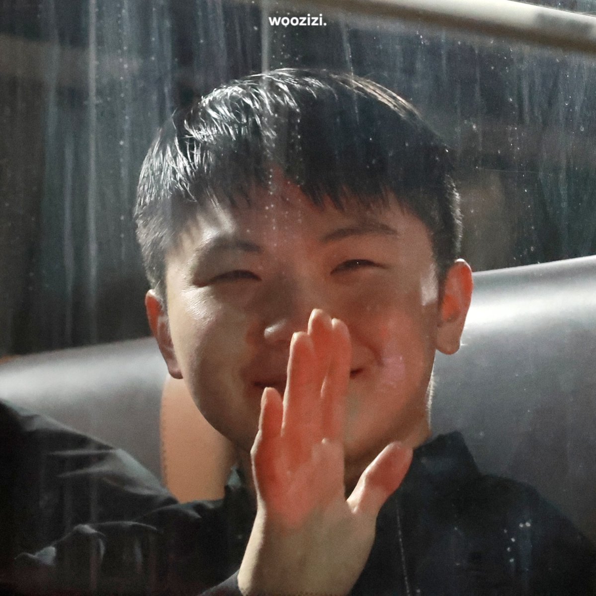 Woozizi_1122's tweet photo. 261001

옆자리 백호님 감사합니다 수고했다 애깅이 잘자~~

#세븐틴 #SEVENTEEN #WOOZI #우지 #이지훈 https://t.co/efJgJbdUuE