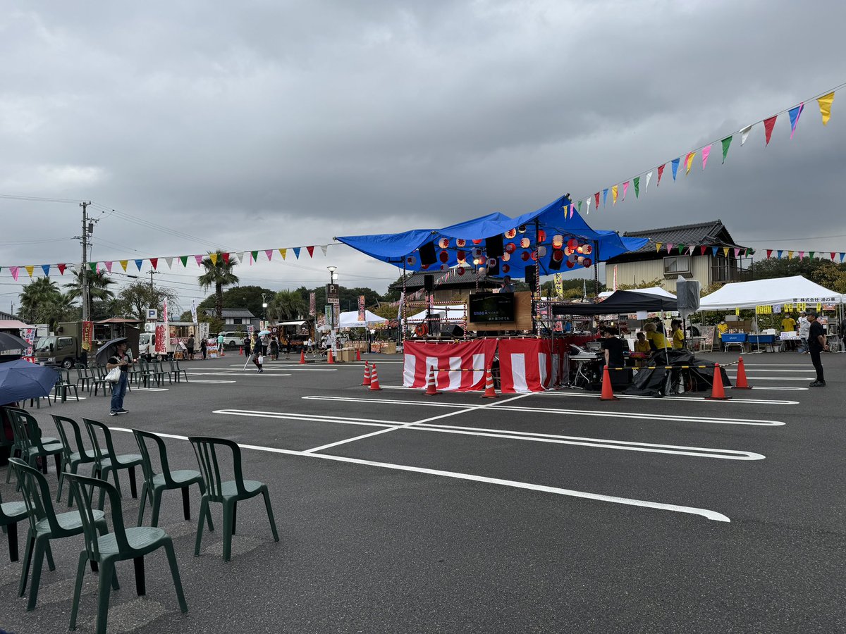 MitchellNoviter's tweet photo. 先週末は、「第８回 湯の華 夏！どたばた祭」に遊びに行きました！

屋台にカラオケ大会に盆踊り（郡上おどり）、家族でゆっくりと楽しむ事が出来て、本当に良かったです！久しぶりに浴衣を着ました！
「盆踊り」って、あまり触れる機会がないけど、意外と面白い日本の文化だよなぁ・・・（しみじみ） https://t.co/W4ZvxQxHr7