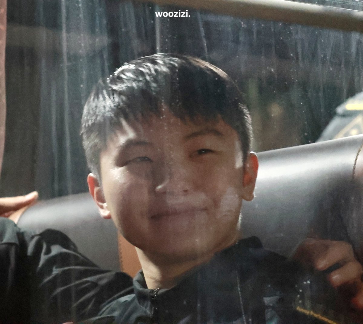 Woozizi_1122's tweet photo. 261001

옆자리 백호님 감사합니다 수고했다 애깅이 잘자~~

#세븐틴 #SEVENTEEN #WOOZI #우지 #이지훈 https://t.co/efJgJbdUuE