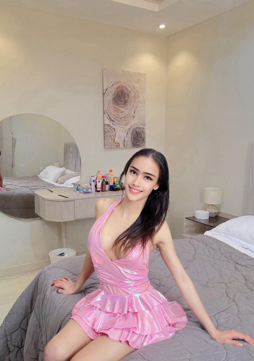 CrissyVitt's tweet photo. #ladyboy_riyadh 
#ladyboy_saudi 
#ladyboy_both_in_Riyadh

 ✿ ✿ ✿ https://t.co/jZoK415l3m